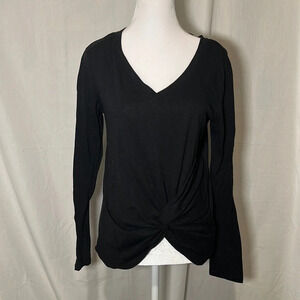 black altar’d State knotted long sleeve v neck shirt size small